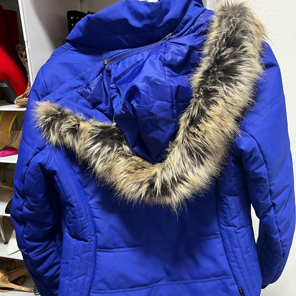 SOLD! Obermeyer Ski Jacket Women’s Size 4 - Picture 3 of 11